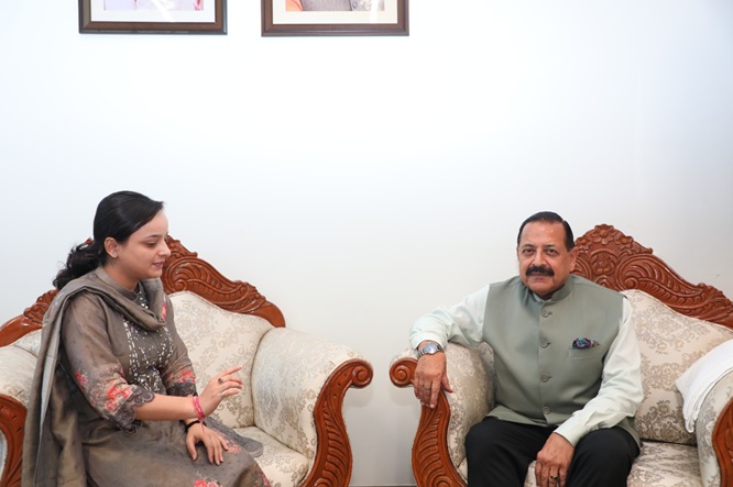 'MLA Kishtwar Shagun Parihar calls on Union Minister Dr. Jitendra Singh'